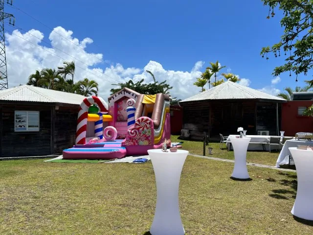 Lieu de réception Guadeloupe - Les gîtes Baobab chateau gonflable
